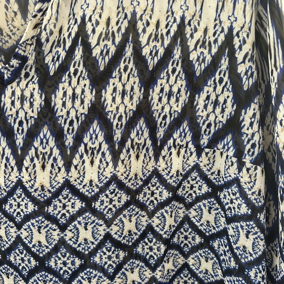 Soft Surroundings Navy and White Patterned Sheer Tunic Blouse Top Size XL - Picture 2 of 7